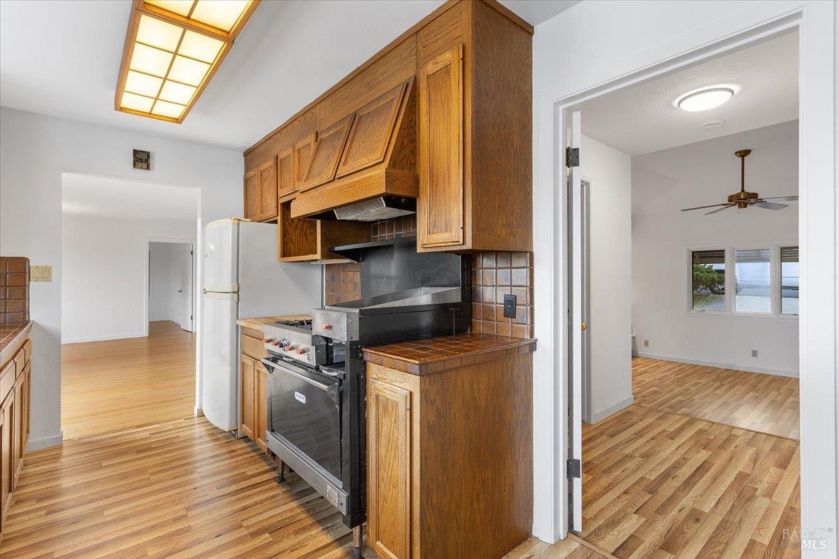 Detail Gallery Image 15 of 24 For 10 Hazel Ct, San Rafael,  CA 94901 - 2 Beds | 2 Baths