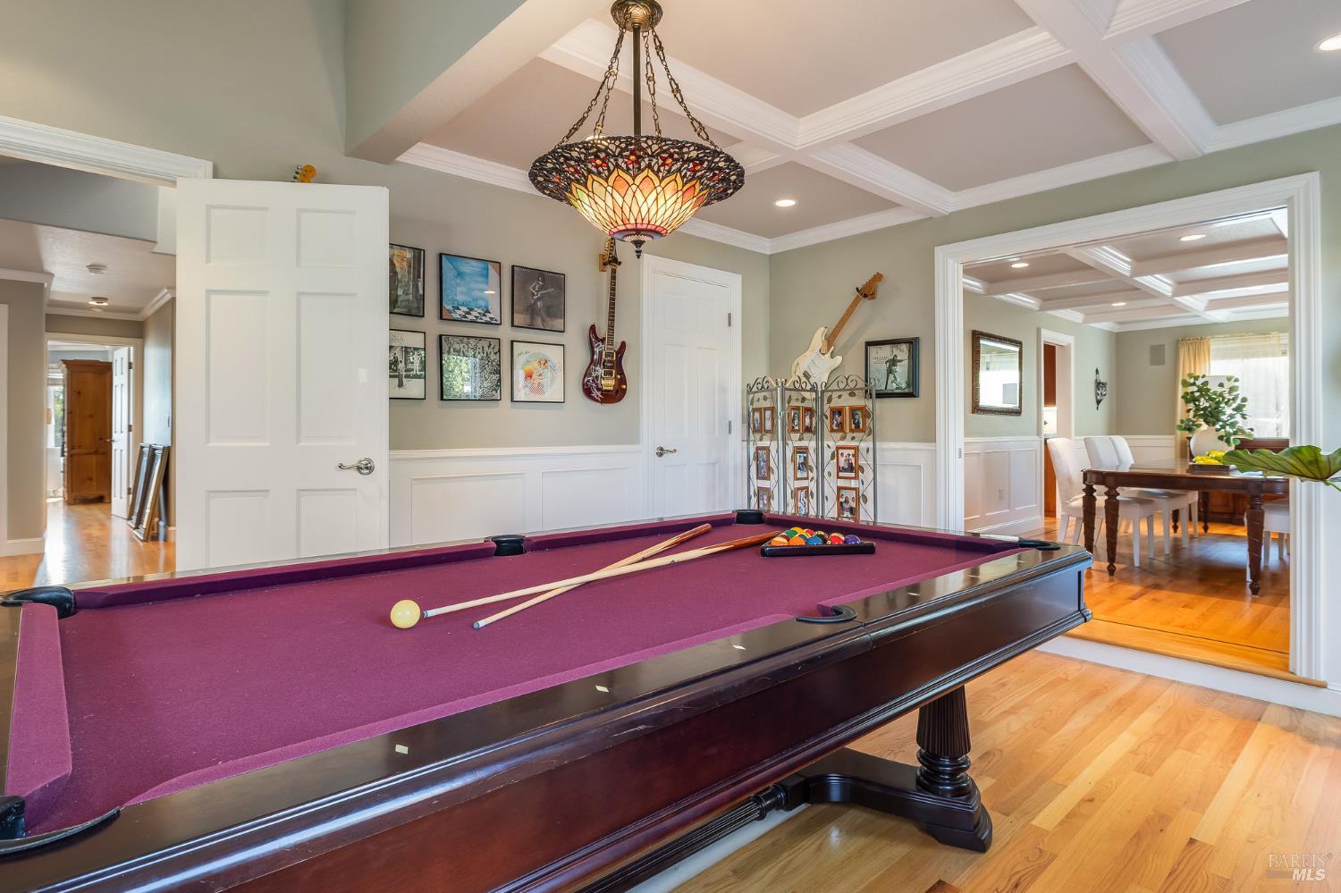 Detail Gallery Image 41 of 76 For 16 Fontana Ct, Novato,  CA 94945 - 5 Beds | 3/1 Baths