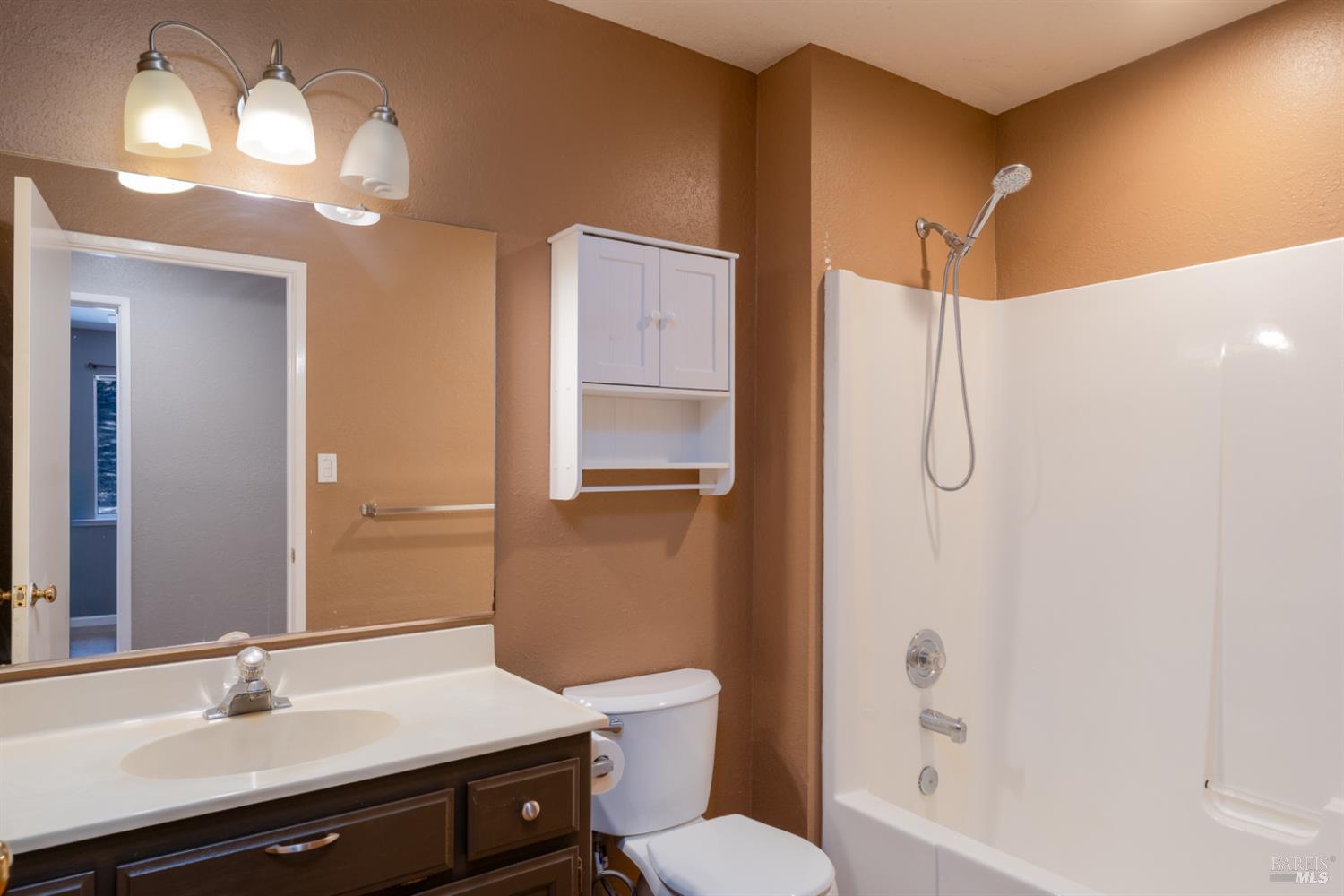 Detail Gallery Image 10 of 23 For 23945 Nutmeg Pl, Willits,  CA 95490 - 3 Beds | 2 Baths