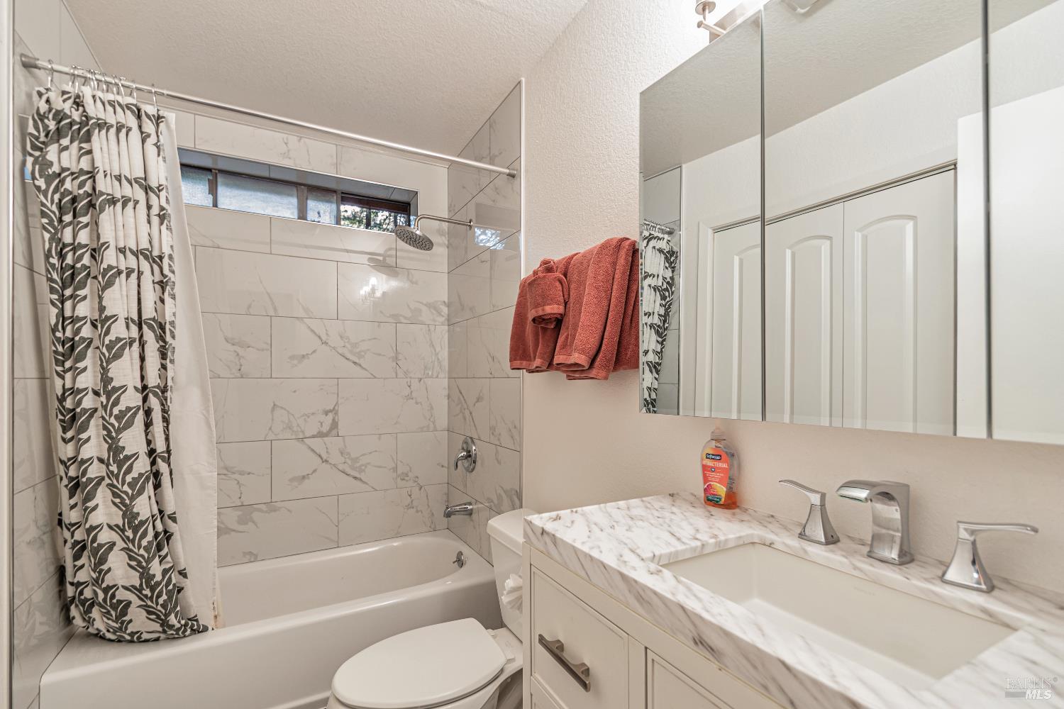 Detail Gallery Image 34 of 40 For 17383 Hwy 116 Unkn, Guerneville,  CA 95446 - 3 Beds | 1 Baths