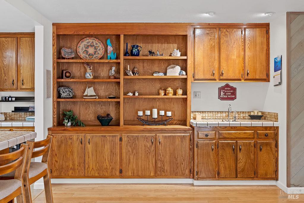 Detail Gallery Image 5 of 74 For 2321 Sunrise Ave, Santa Rosa,  CA 95409 - 3 Beds | 2 Baths