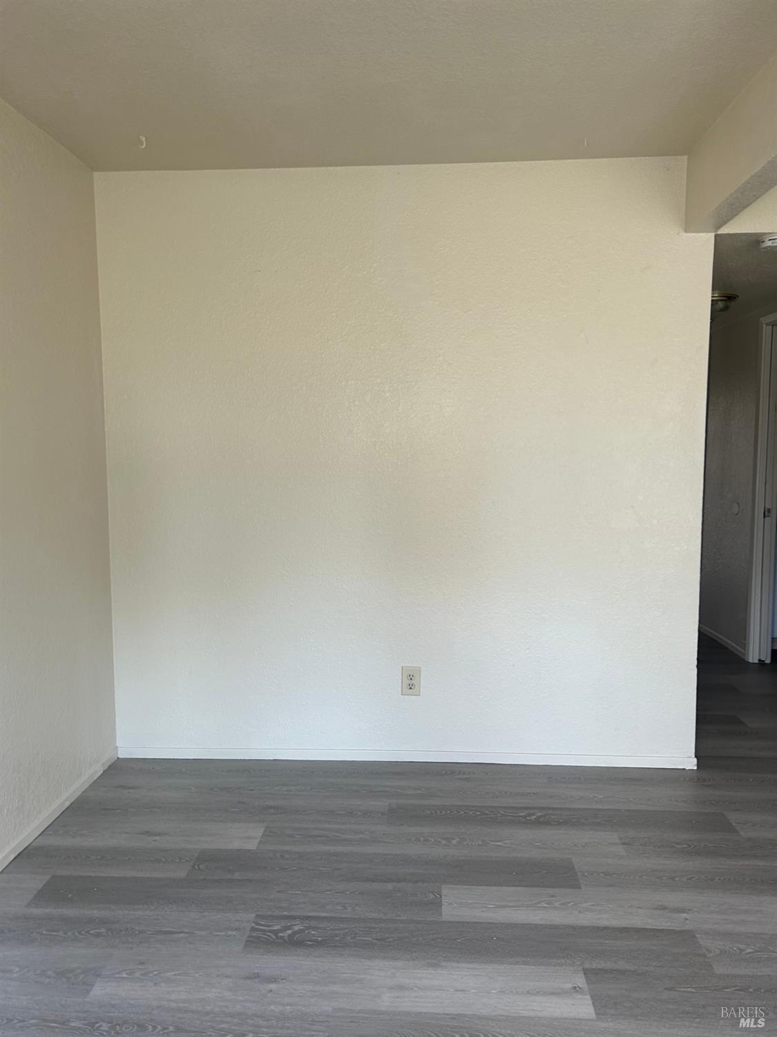 Detail Gallery Image 5 of 18 For 540 Pacific Ave #1,  Fairfield,  CA 94533 - 2 Beds | 1/1 Baths