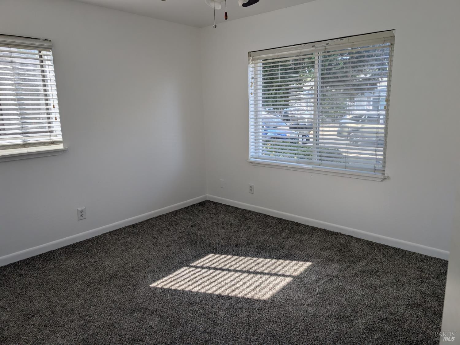 Detail Gallery Image 5 of 7 For 2305 Woolner Ave, Fairfield,  CA 94533 - 3 Beds | 1 Baths