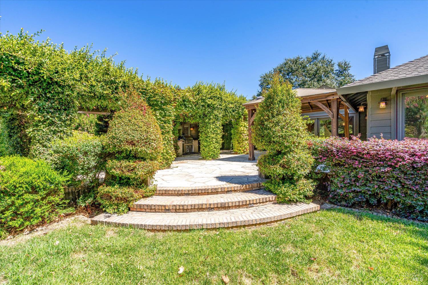Detail Gallery Image 44 of 49 For 1549 E Napa St, Sonoma,  CA 95476 - 3 Beds | 2 Baths