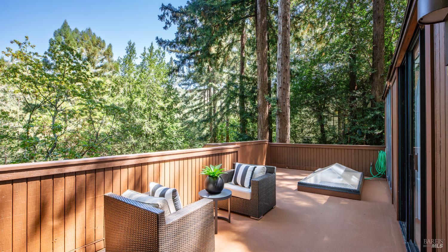 Detail Gallery Image 28 of 52 For 580 Ralston Ave, Mill Valley,  CA 94941 - 4 Beds | 3 Baths