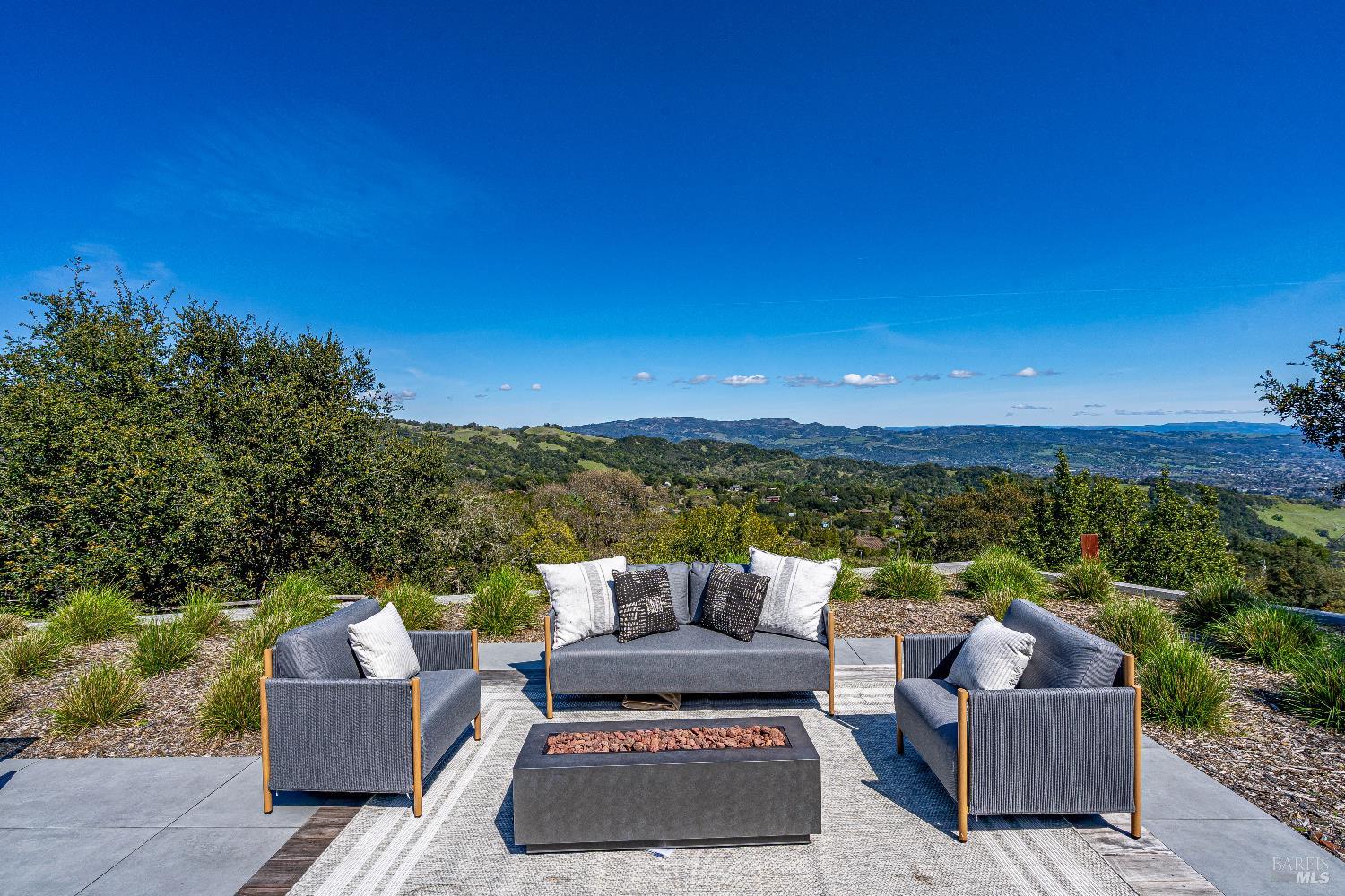 Detail Gallery Image 35 of 45 For 19185 Mesquite Ct, Sonoma,  CA 95476 - 4 Beds | 3/1 Baths