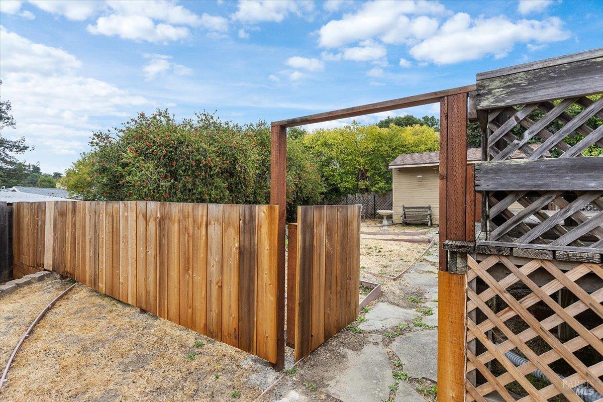 Detail Gallery Image 24 of 24 For 10 Hazel Ct, San Rafael,  CA 94901 - 2 Beds | 2 Baths
