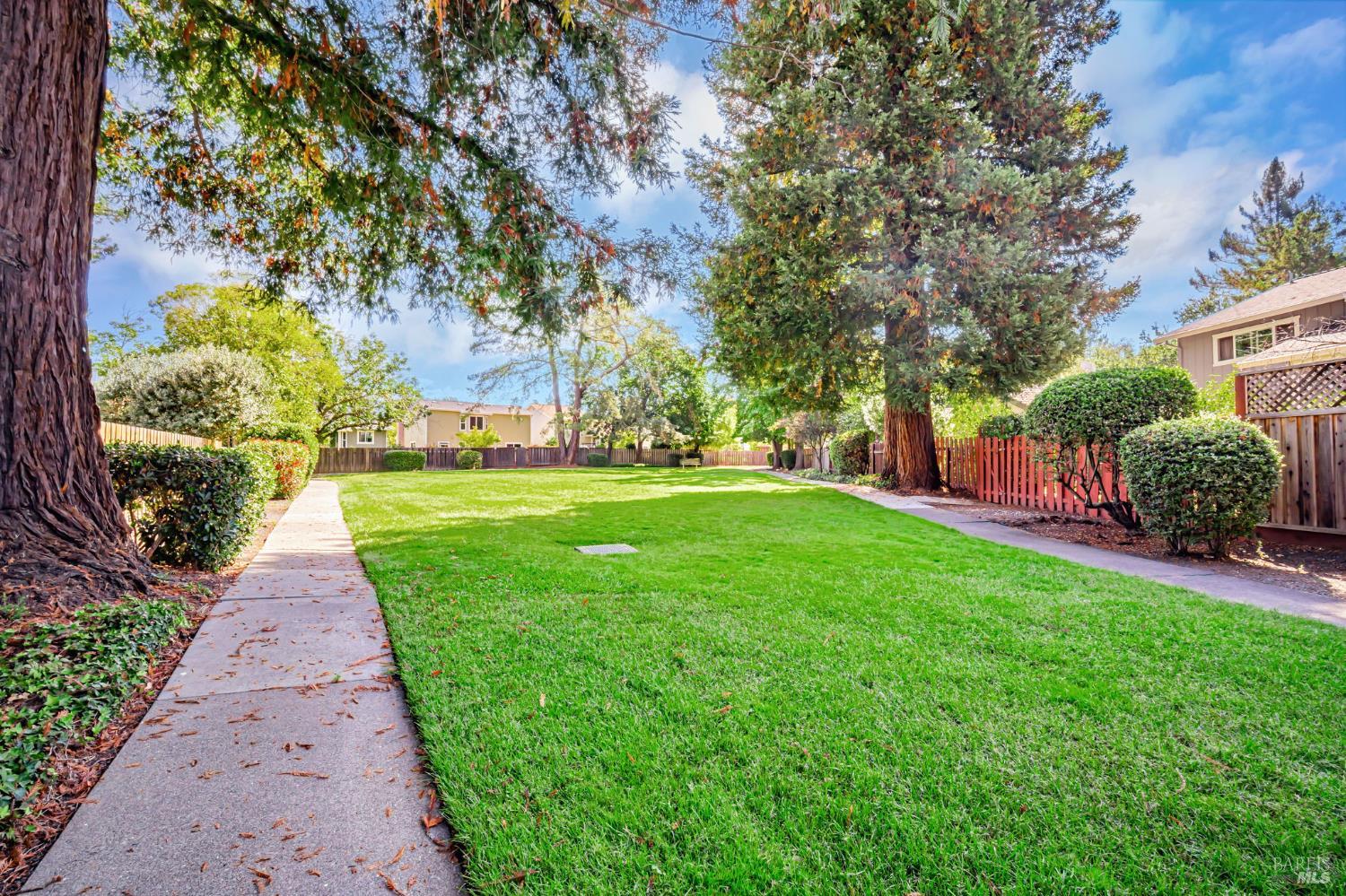 Detail Gallery Image 40 of 44 For 1748 Arroyo Sierra Ave, Santa Rosa,  CA 95405 - 3 Beds | 2 Baths