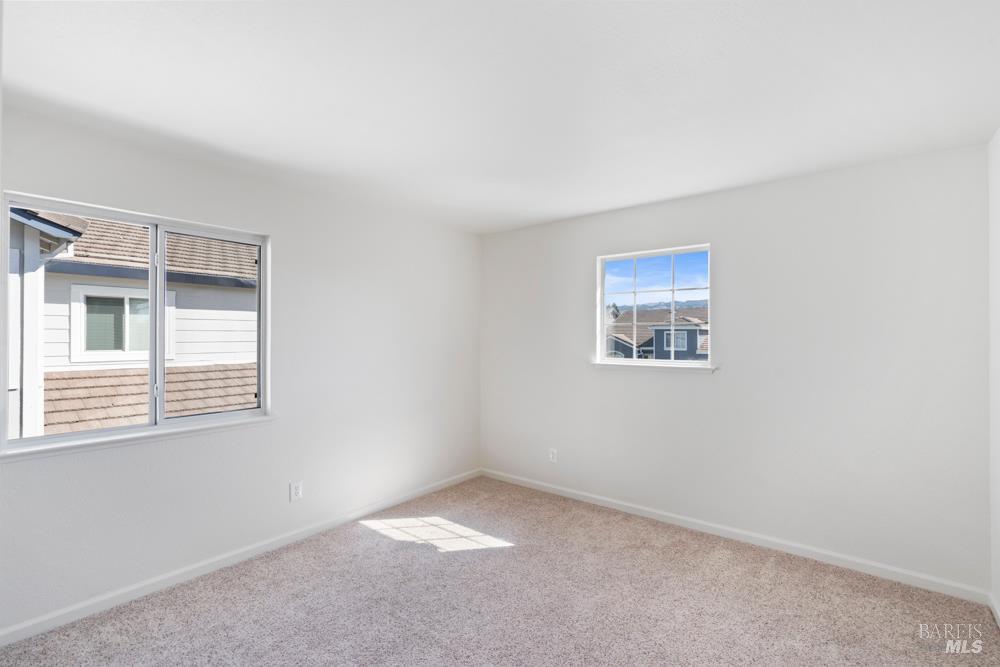Detail Gallery Image 31 of 39 For 8011 Mammoth Dr, Rohnert Park,  CA 94928 - 3 Beds | 2/1 Baths