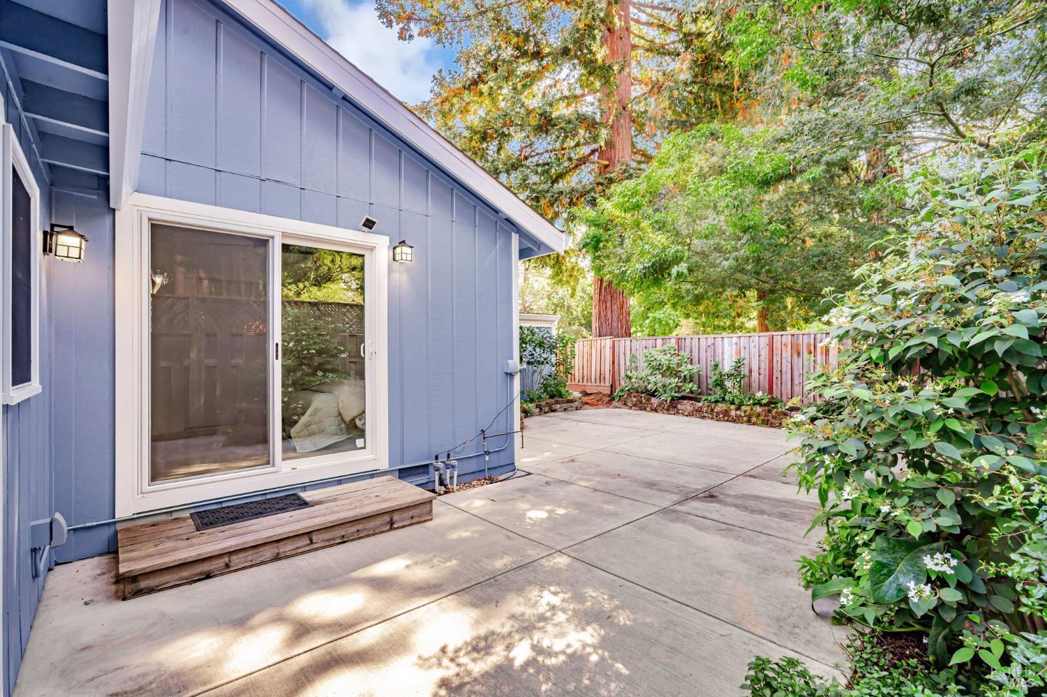 Detail Gallery Image 32 of 44 For 1748 Arroyo Sierra Ave, Santa Rosa,  CA 95405 - 3 Beds | 2 Baths