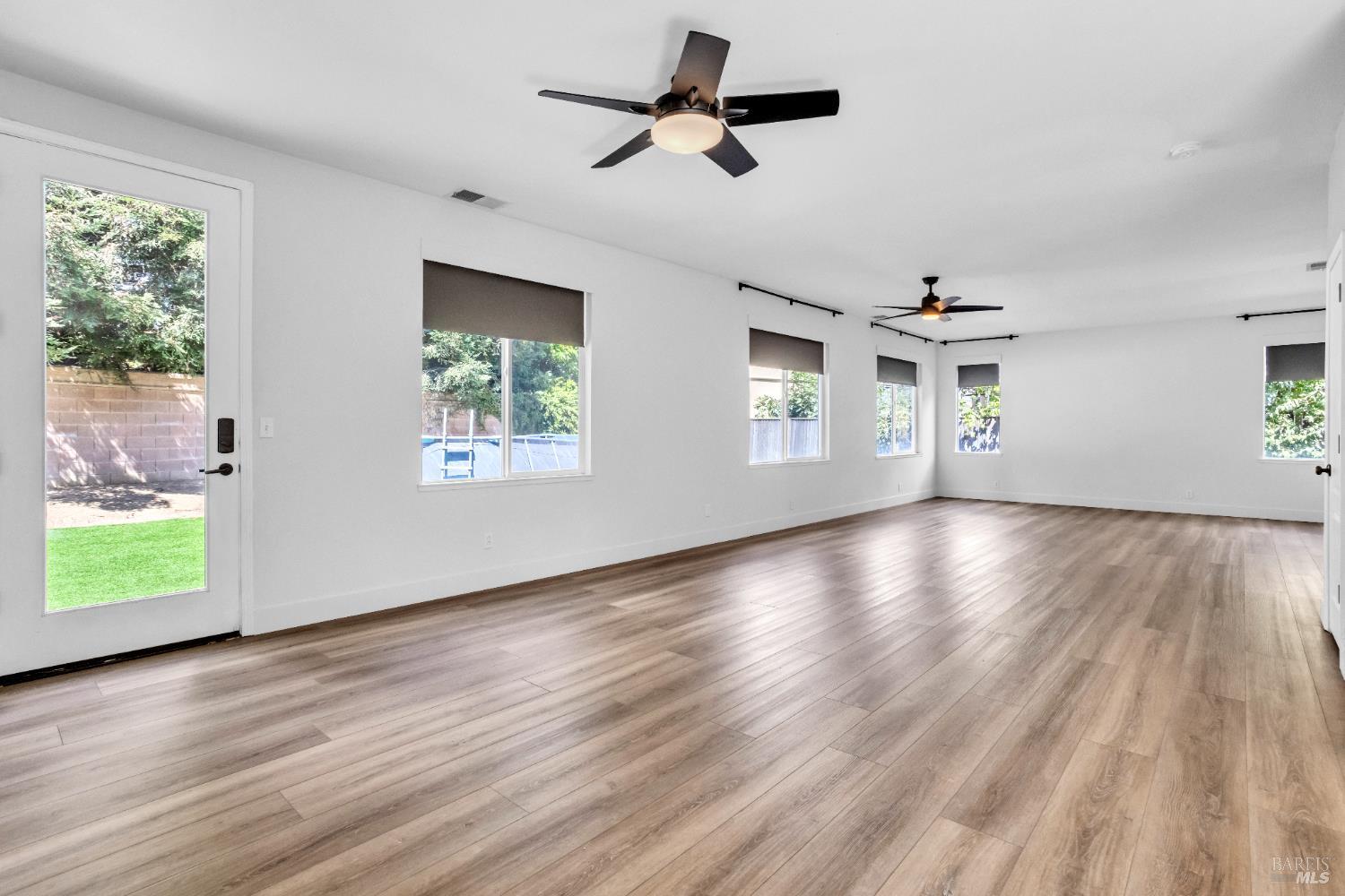 Detail Gallery Image 36 of 44 For 2040 Mariposa Dr, Dixon,  CA 95620 - 4 Beds | 2/1 Baths