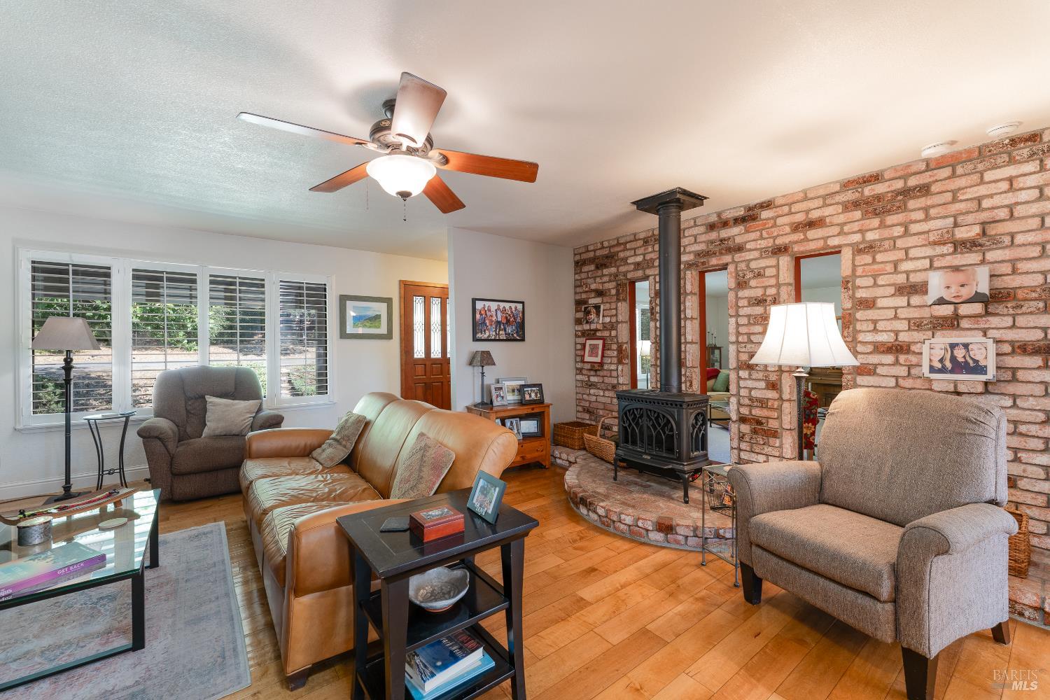 Detail Gallery Image 8 of 35 For 1381 El Dorado Rd, Ukiah,  CA 95482 - 3 Beds | 2 Baths