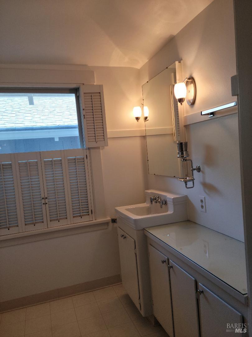 Detail Gallery Image 11 of 12 For 305 2nd St a,  Sausalito,  CA 94965 - 1 Beds | 1 Baths