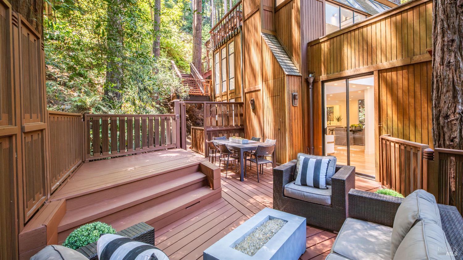 Detail Gallery Image 21 of 52 For 580 Ralston Ave, Mill Valley,  CA 94941 - 4 Beds | 3 Baths