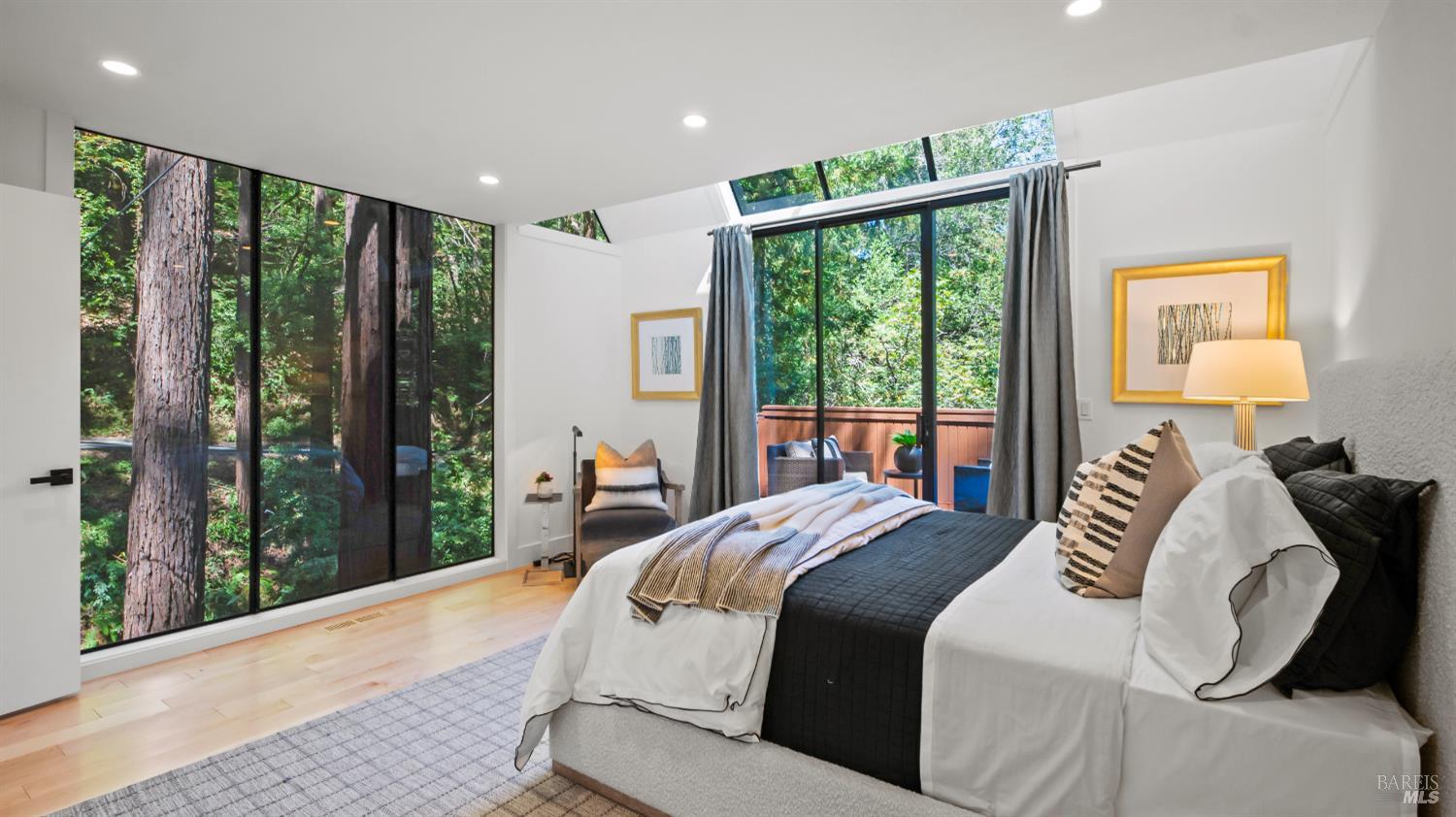 Detail Gallery Image 23 of 52 For 580 Ralston Ave, Mill Valley,  CA 94941 - 4 Beds | 3 Baths