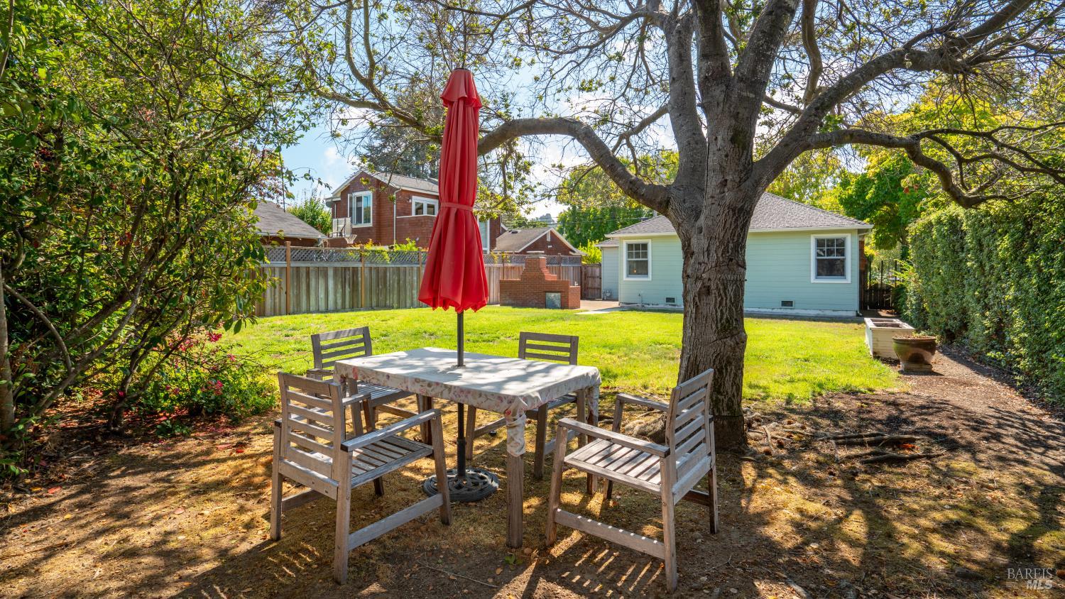 Detail Gallery Image 21 of 24 For 315 Sycamore Ave, Mill Valley,  CA 94941 - 3 Beds | 1 Baths