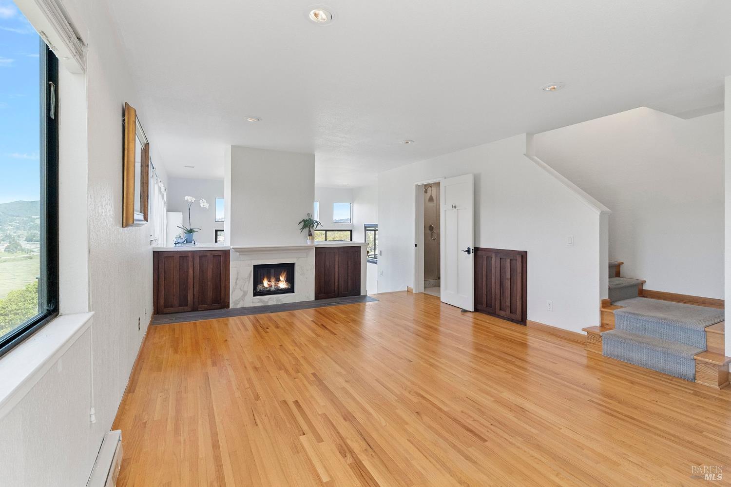 Detail Gallery Image 44 of 47 For 12 Ridgeview Ct, Sausalito,  CA 94965 - 2 Beds | 2/1 Baths
