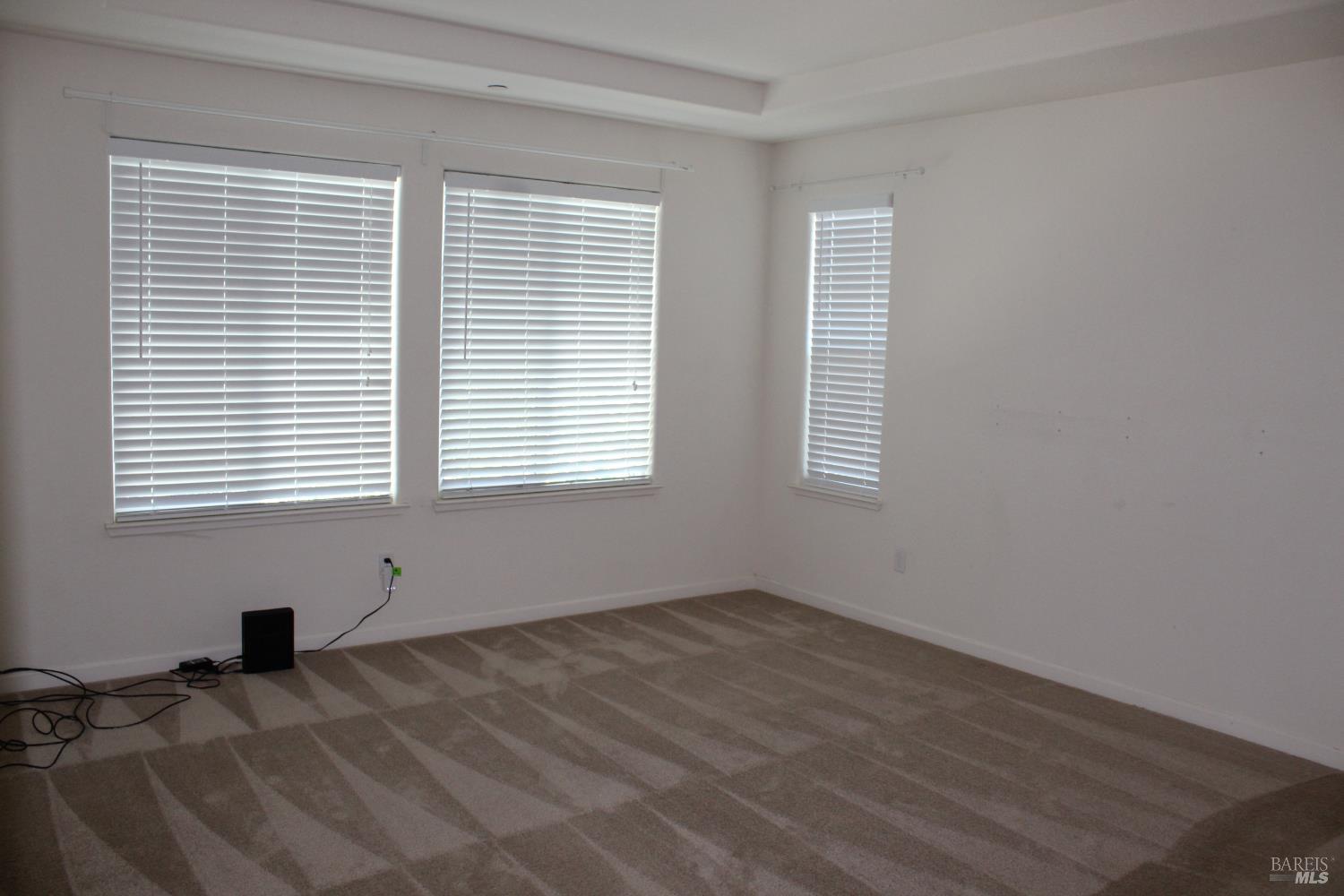 Detail Gallery Image 8 of 13 For 1280 Cornell Dr, Dixon,  CA 95620 - 3 Beds | 2/1 Baths
