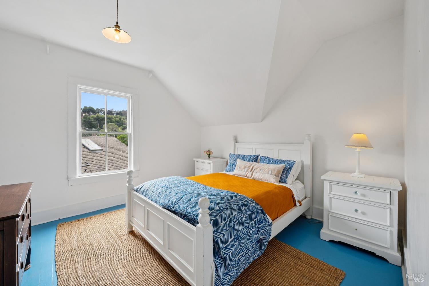 Detail Gallery Image 41 of 68 For 23 Brighton Ave, Bolinas,  CA 94924 - 9 Beds | 2/1 Baths