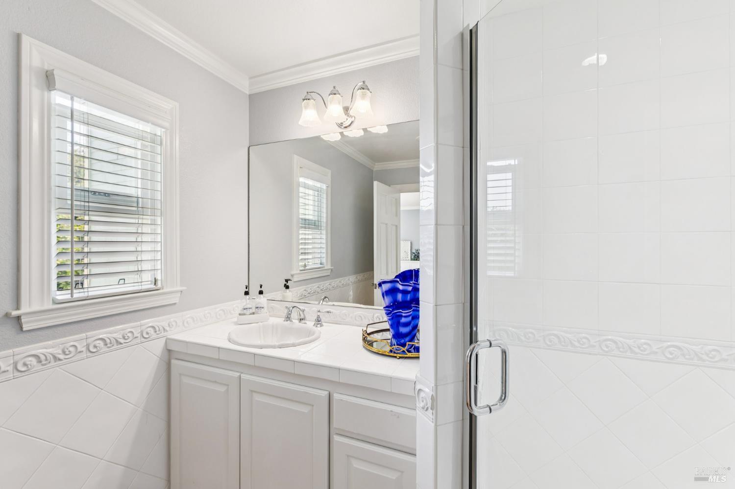 Detail Gallery Image 44 of 76 For 16 Fontana Ct, Novato,  CA 94945 - 5 Beds | 3/1 Baths