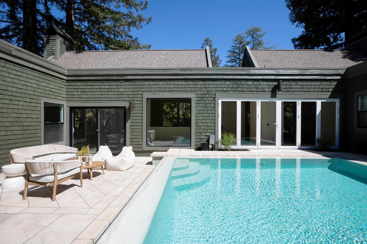 Detail Gallery Image 46 of 63 For 71 Pacheco Creek Dr, Novato,  CA 94949 - 4 Beds | 3/1 Baths