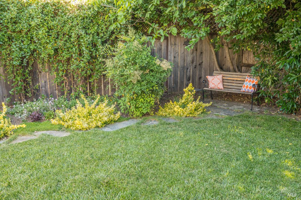 Detail Gallery Image 21 of 22 For 18878 Jami Lee Ln, Sonoma,  CA 95476 - 3 Beds | 2 Baths