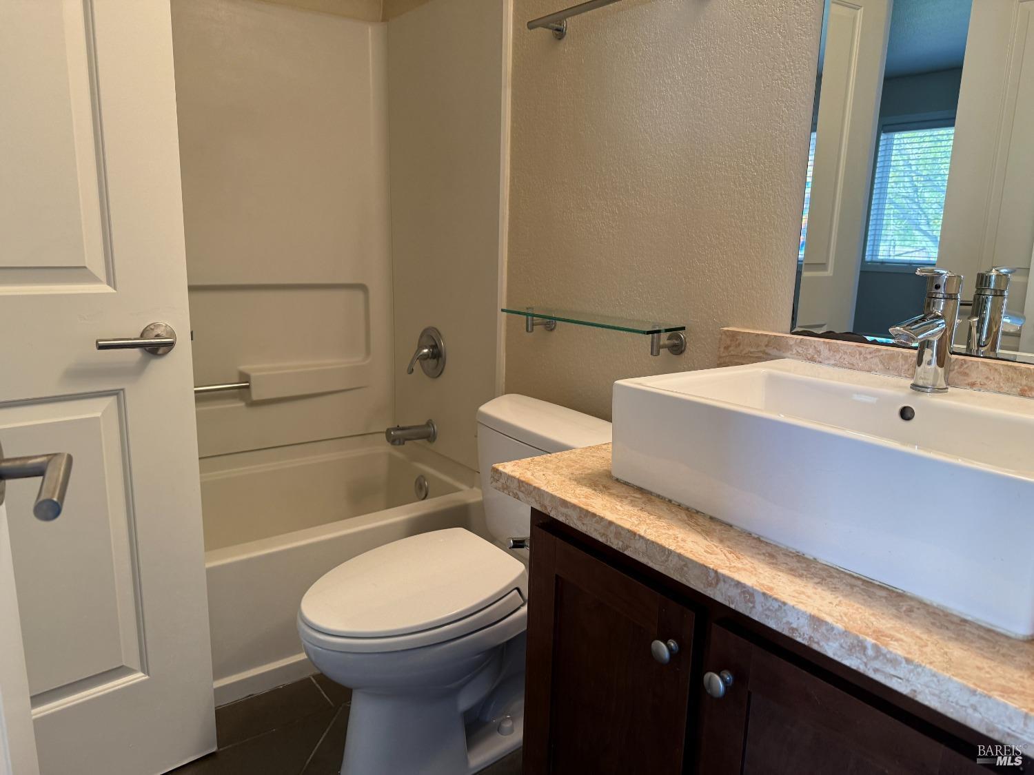 Detail Gallery Image 9 of 18 For 310 Spyglass Pkwy, Vallejo,  CA 94591 - 2 Beds | 2 Baths