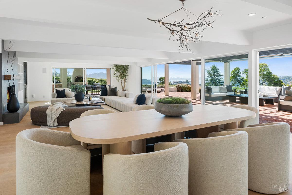 Detail Gallery Image 8 of 72 For 1 Tara View Rd, Belvedere Tiburon,  CA 94920 - 8 Beds | 4/1 Baths