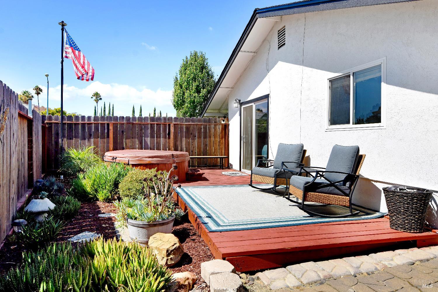 Detail Gallery Image 14 of 16 For 2734 Laurel Dr, Fairfield,  CA 94533 - 3 Beds | 1 Baths