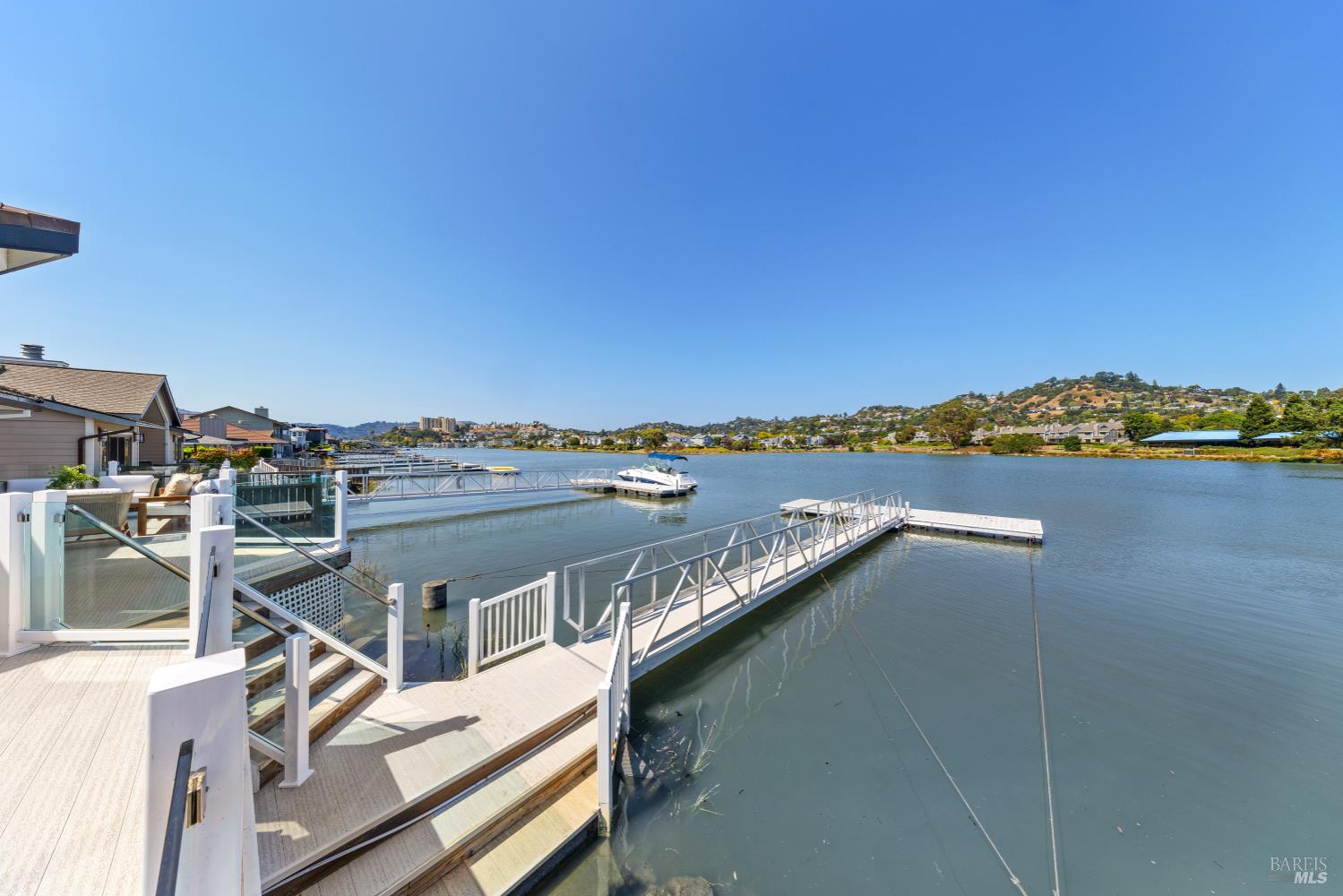 Detail Gallery Image 37 of 47 For 254 Riviera Cir, Larkspur,  CA 94939 - 3 Beds | 2/1 Baths