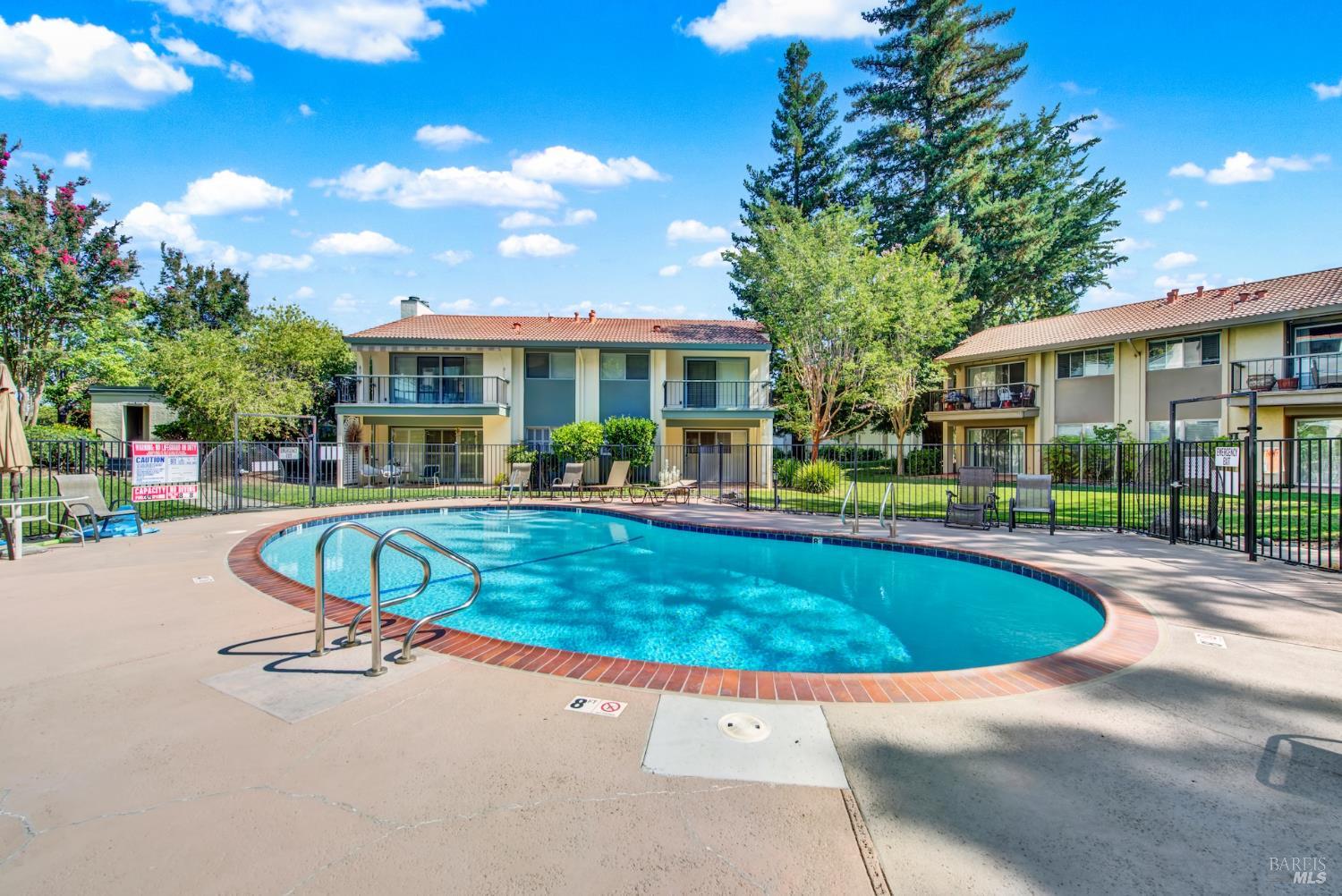 Detail Gallery Image 27 of 29 For 1621 Ptarmigan Dr 3c,  Walnut Creek,  CA 94595 - 2 Beds | 2 Baths