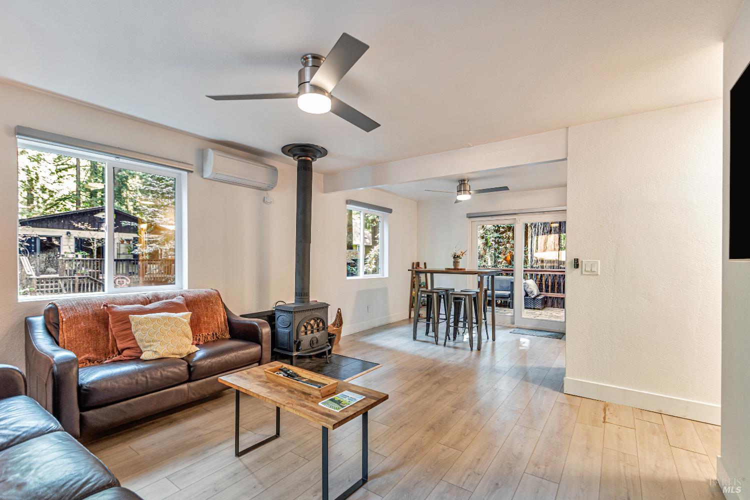 Detail Gallery Image 11 of 40 For 17383 Hwy 116 Unkn, Guerneville,  CA 95446 - 3 Beds | 1 Baths