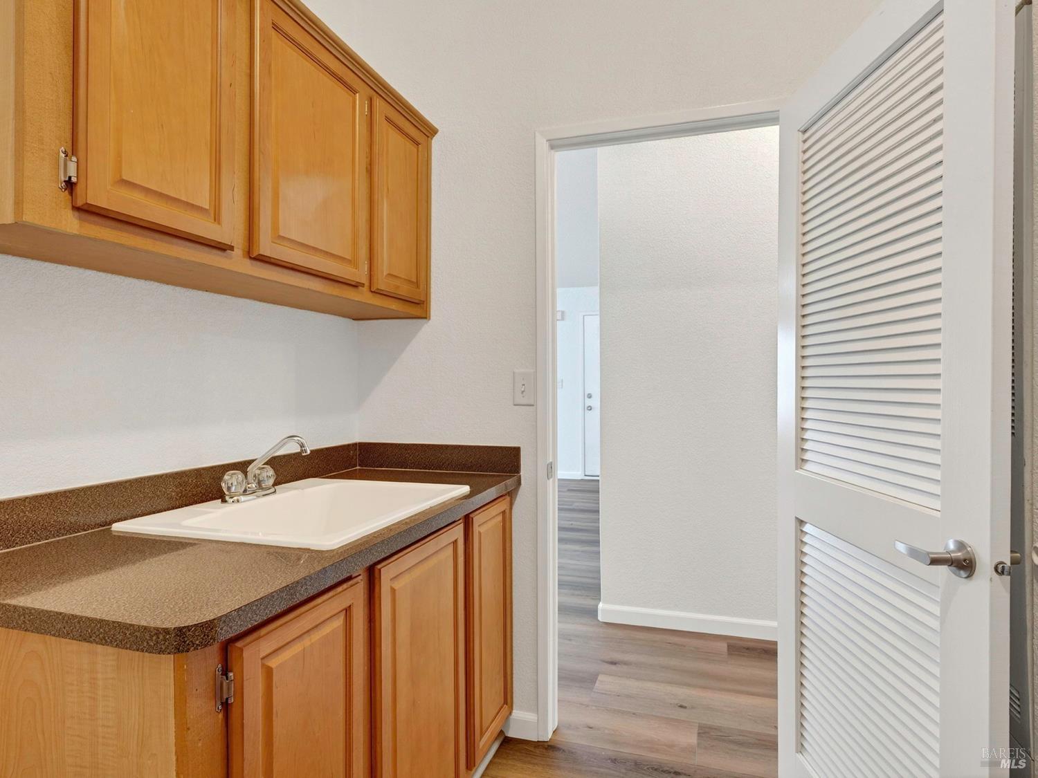 Detail Gallery Image 15 of 27 For 155 Shoreham Way, Santa Rosa,  CA 95401 - 3 Beds | 2 Baths