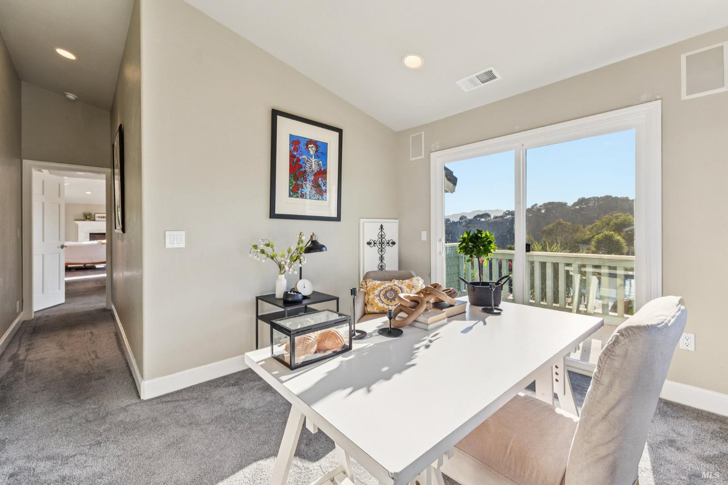 Detail Gallery Image 66 of 76 For 16 Fontana Ct, Novato,  CA 94945 - 5 Beds | 3/1 Baths