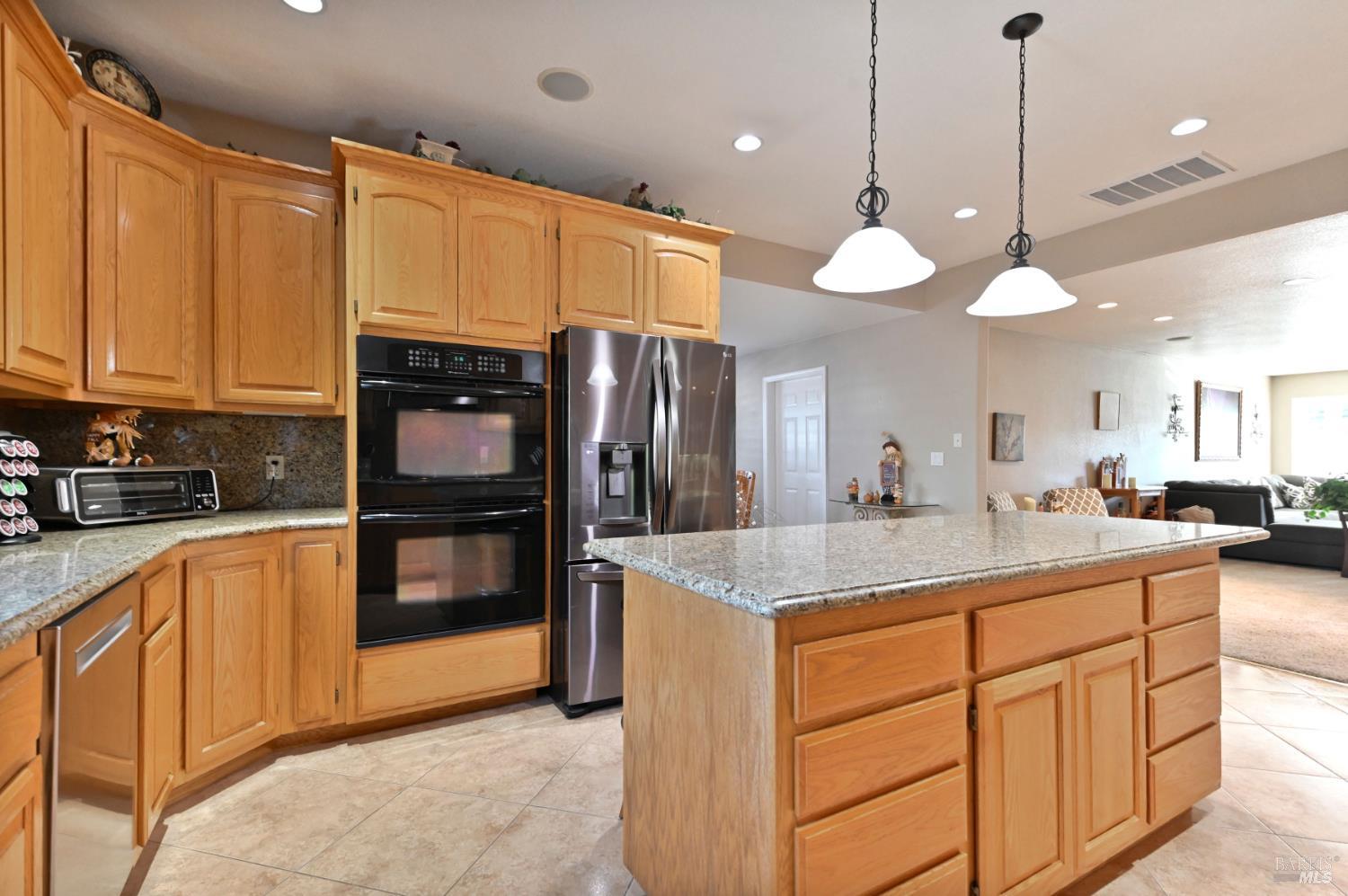 Detail Gallery Image 5 of 32 For 818 Thereza Way, Rio Vista,  CA 94571 - 4 Beds | 2/1 Baths