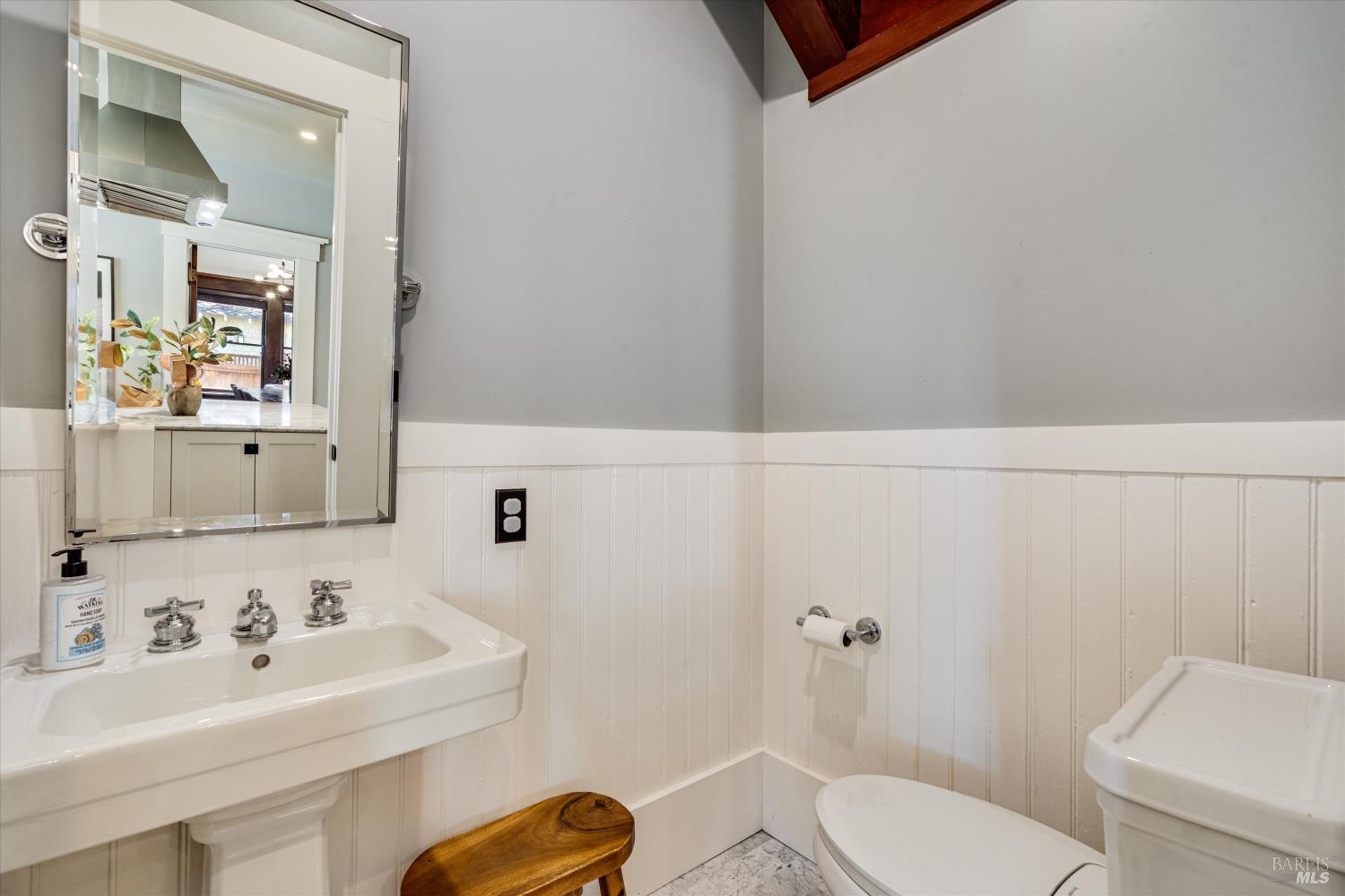 Detail Gallery Image 18 of 43 For 230 E Napa St, Sonoma,  CA 95476 - 3 Beds | 3/1 Baths