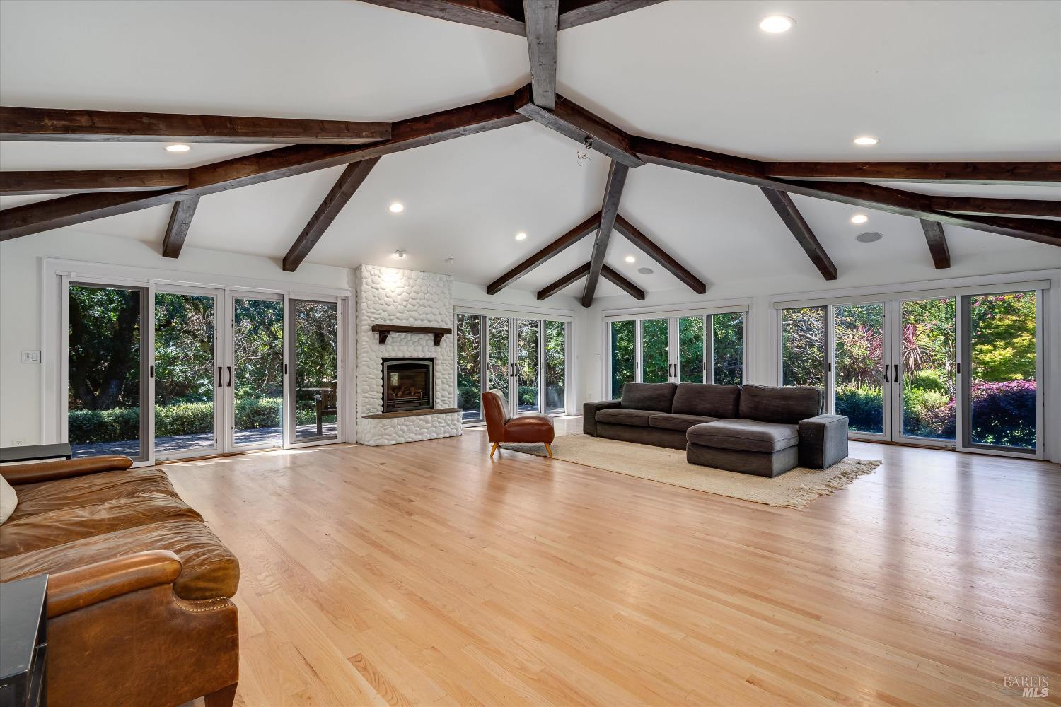 Detail Gallery Image 21 of 49 For 1549 E Napa St, Sonoma,  CA 95476 - 3 Beds | 2 Baths