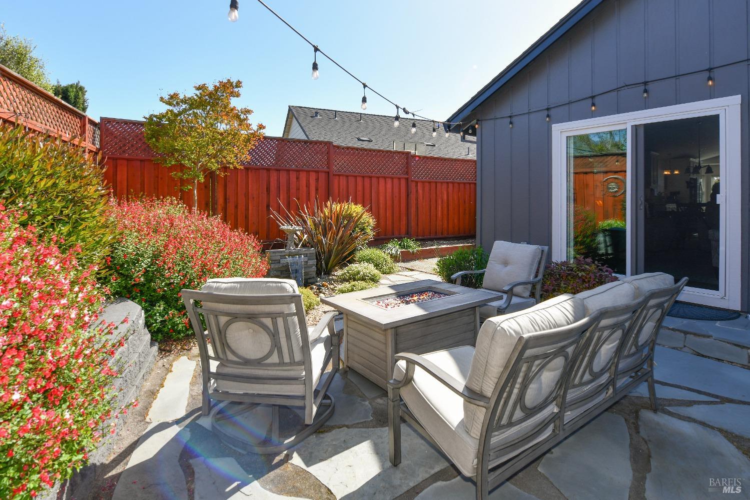 Detail Gallery Image 36 of 44 For 3748 Mocha Ln, Santa Rosa,  CA 95403 - 2 Beds | 2 Baths