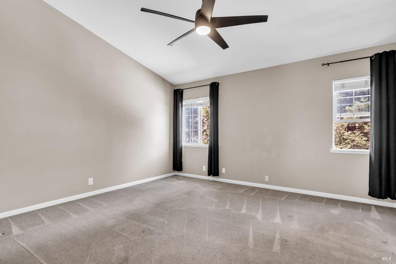 Detail Gallery Image 10 of 44 For 2040 Mariposa Dr, Dixon,  CA 95620 - 4 Beds | 2/1 Baths