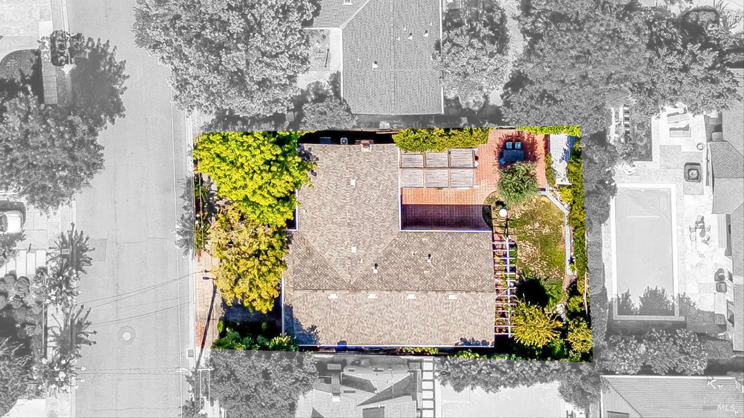 Detail Gallery Image 7 of 7 For 856 4th St, Sonoma,  CA 95476 - 3 Beds | 2 Baths