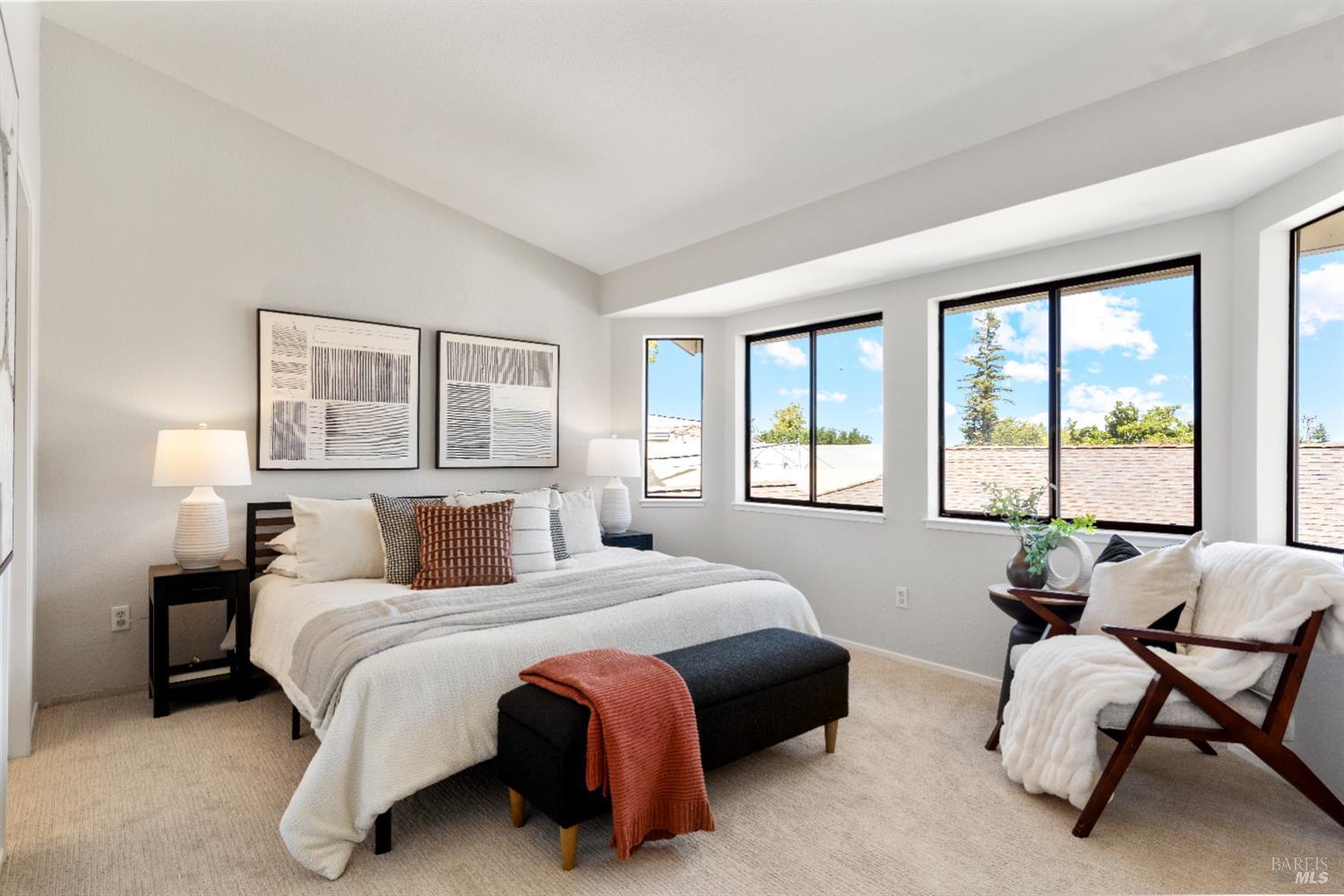 Detail Gallery Image 17 of 37 For 9 Village Ct, San Rafael,  CA 94903 - 3 Beds | 2/1 Baths