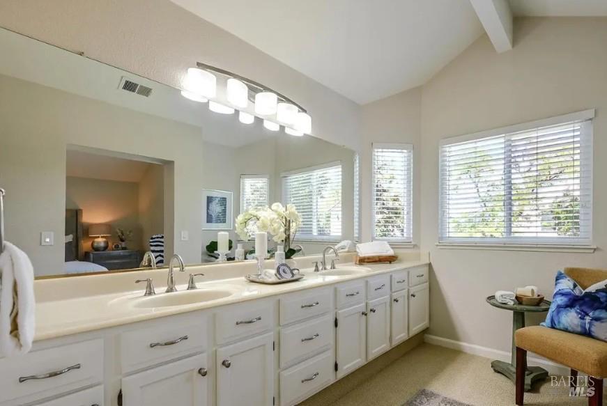 Detail Gallery Image 10 of 11 For 369 Summer Rain Dr, Windsor,  CA 95492 - 3 Beds | 2/1 Baths
