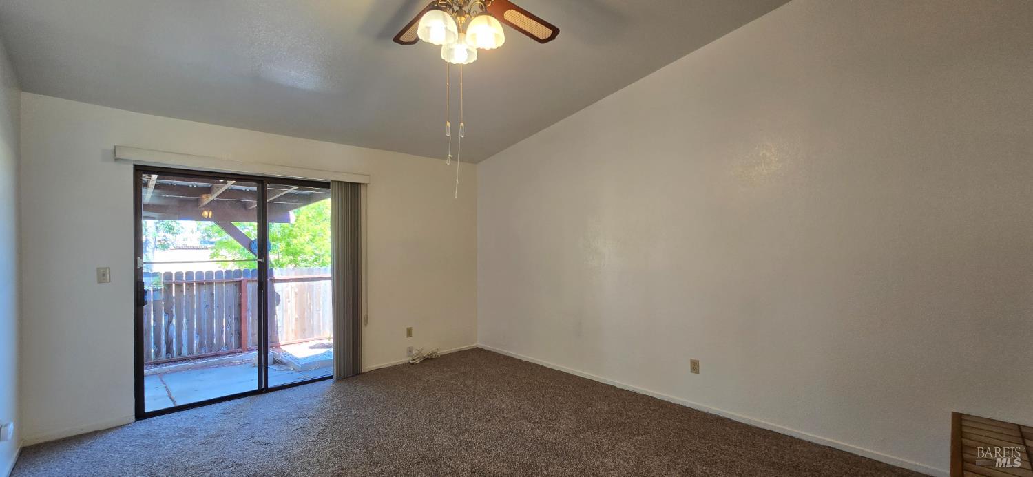 Detail Gallery Image 6 of 13 For 232 Grand Canyon Dr, Vacaville,  CA 95687 - 2 Beds | 2 Baths