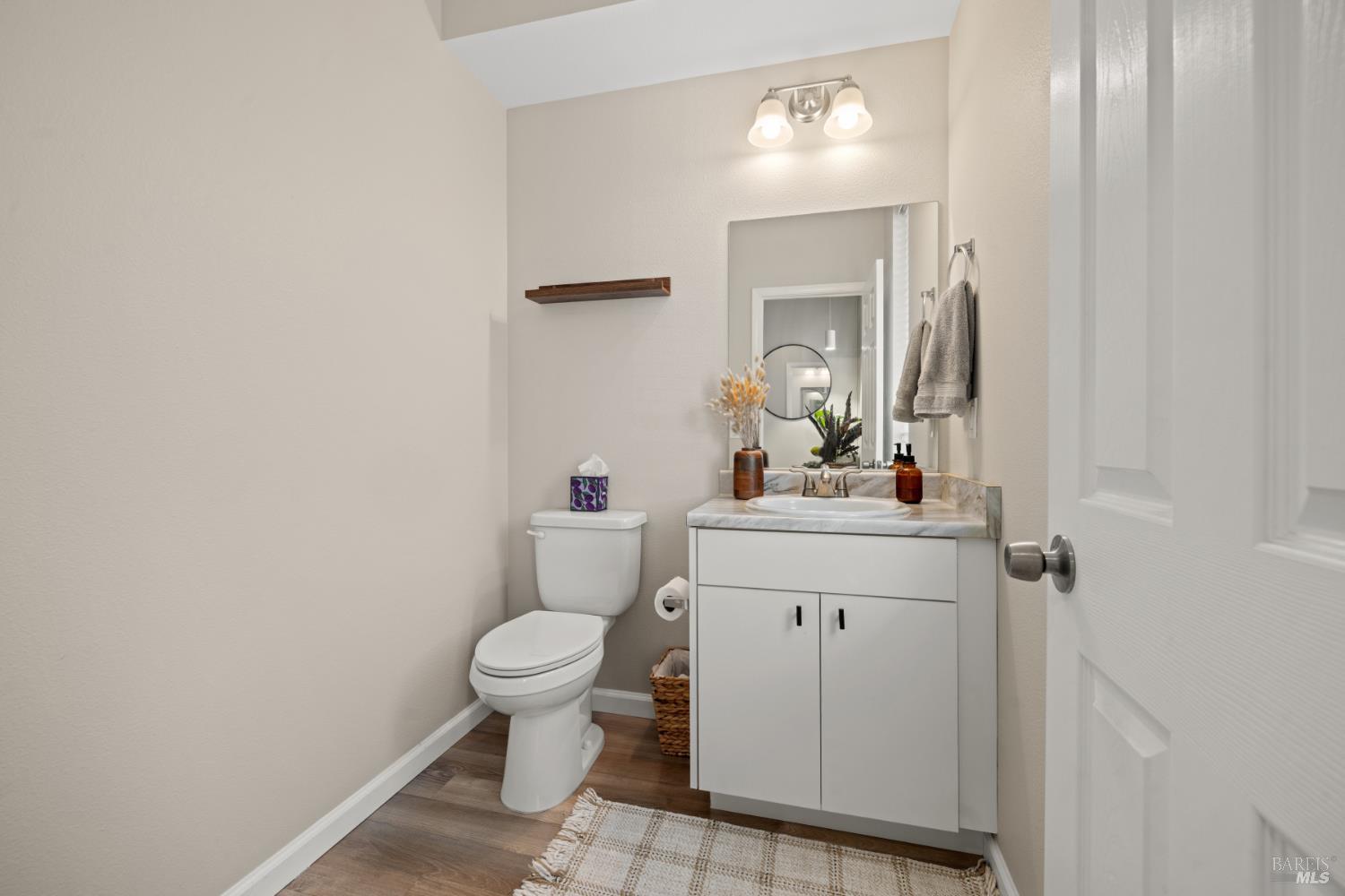 Detail Gallery Image 11 of 28 For 444 Pueblo Bonito Pl, Santa Rosa,  CA 95407 - 3 Beds | 2/1 Baths