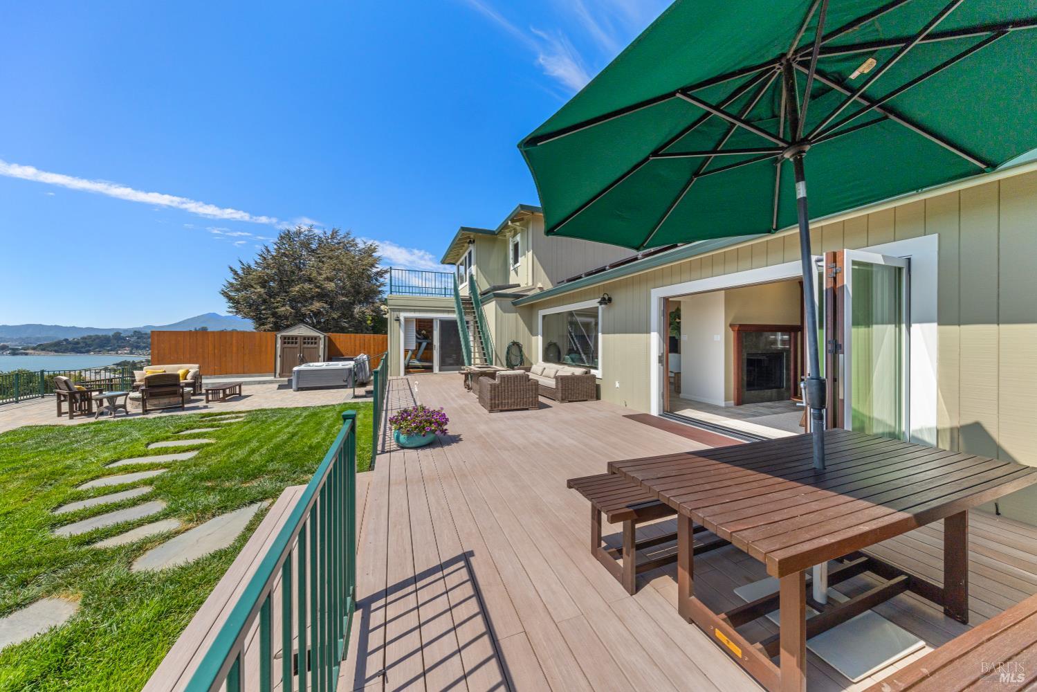 Detail Gallery Image 42 of 56 For 126 San Marino Dr, San Rafael,  CA 94901 - 5 Beds | 3/1 Baths