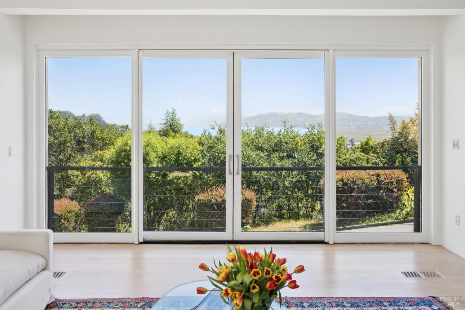 Detail Gallery Image 7 of 43 For 325 via La Cumbre Unkn, Greenbrae,  CA 94904 - 3 Beds | 3/1 Baths