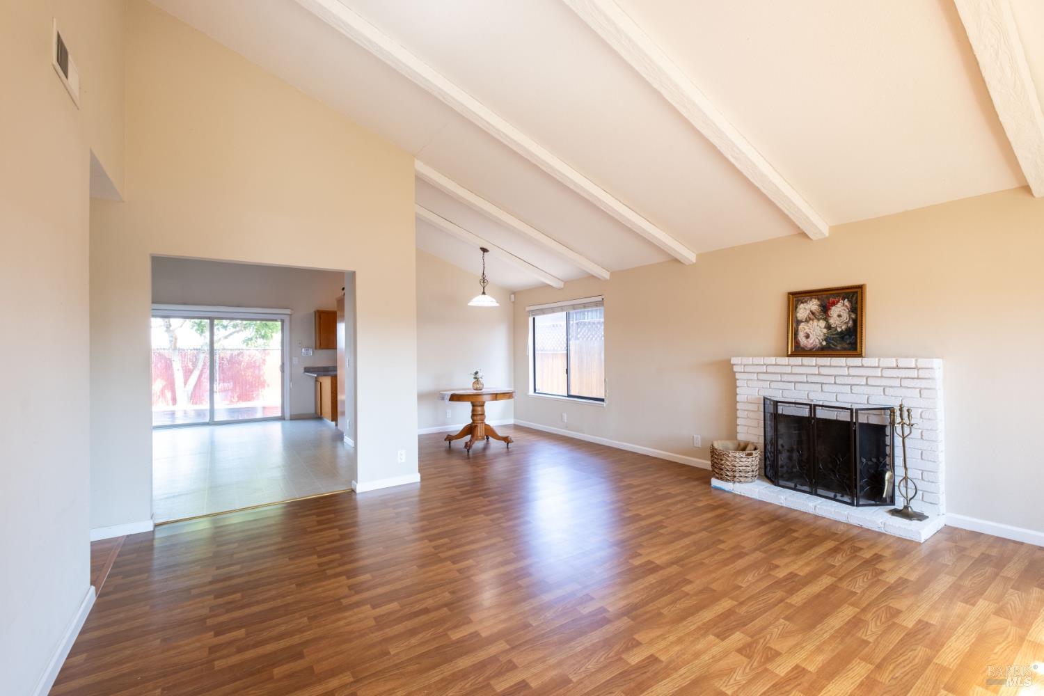 Detail Gallery Image 8 of 29 For 1634 Severus Dr, Vallejo,  CA 94589 - 4 Beds | 2 Baths