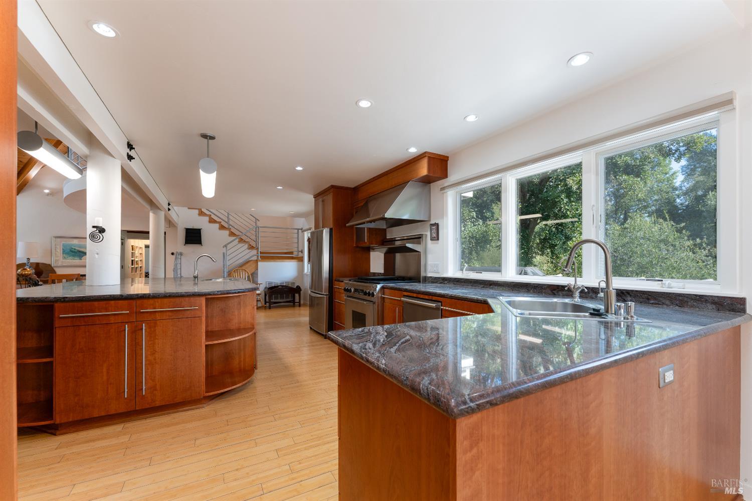 Detail Gallery Image 8 of 86 For 8301 West Side Potter Valley Rd, Potter Valley,  CA 95469 - 2 Beds | 3 Baths