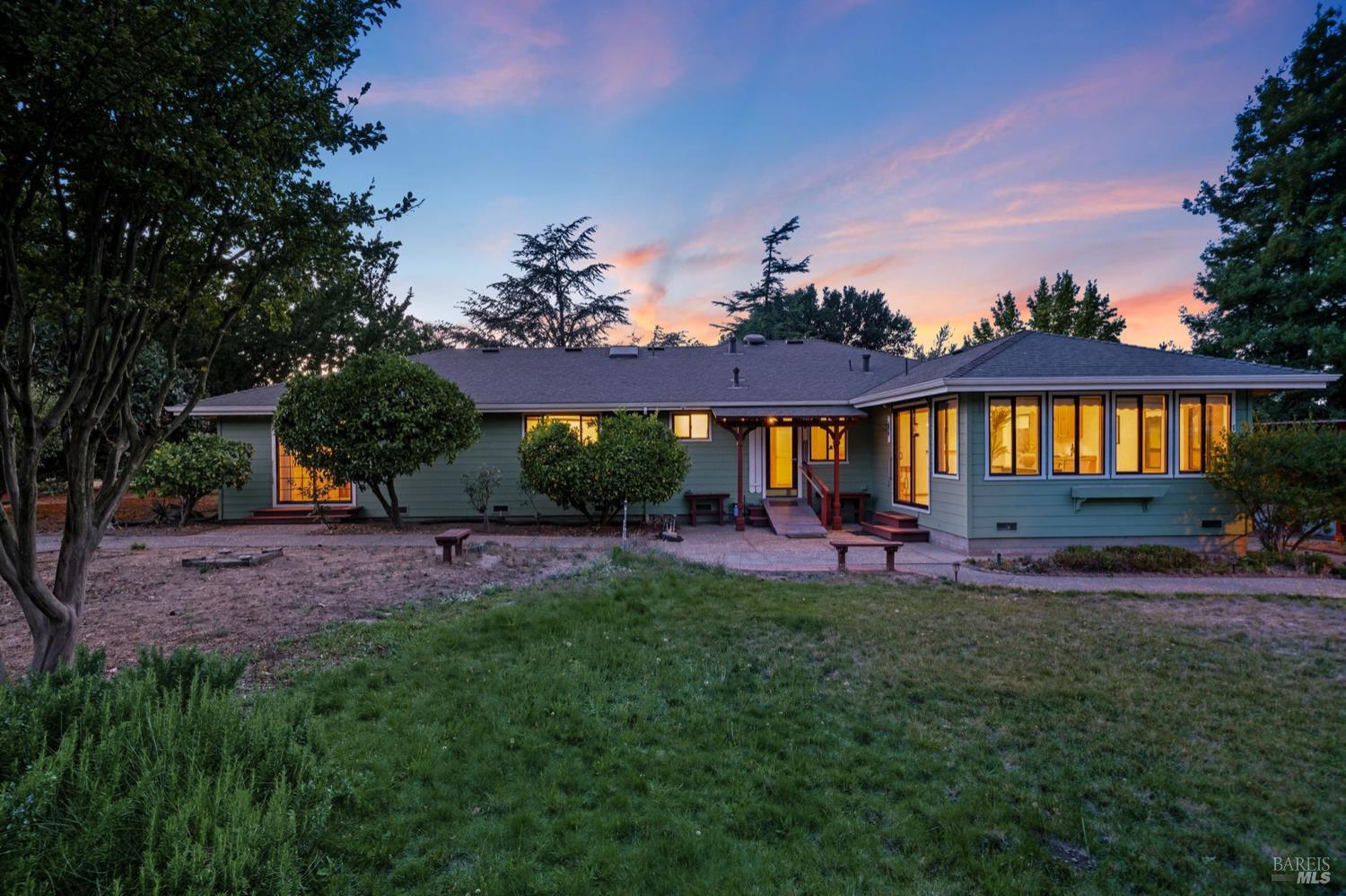 Detail Gallery Image 51 of 60 For 4047 Petaluma Blvd, Petaluma,  CA 94952 - 3 Beds | 2 Baths