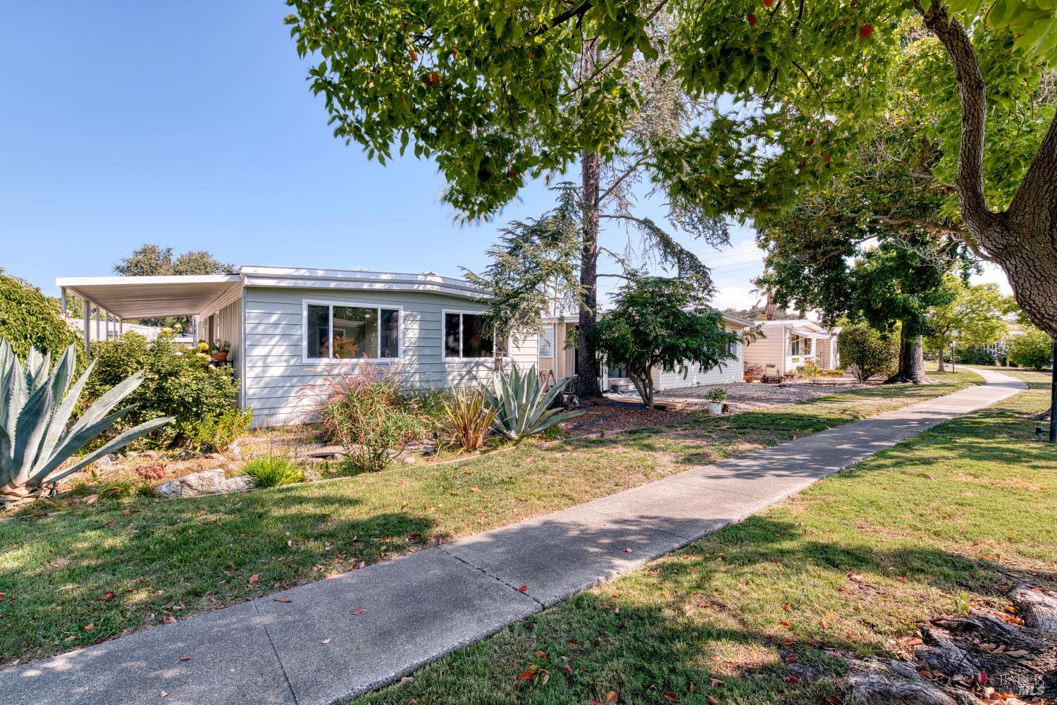 Detail Gallery Image 30 of 35 For 708 Seville Way, Novato,  CA 94949 - 2 Beds | 2 Baths
